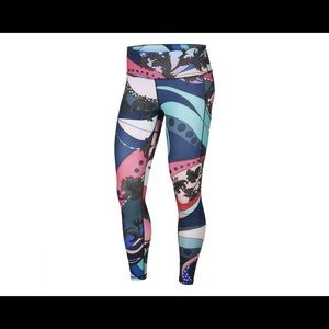 Nike epic lux tight- brand new